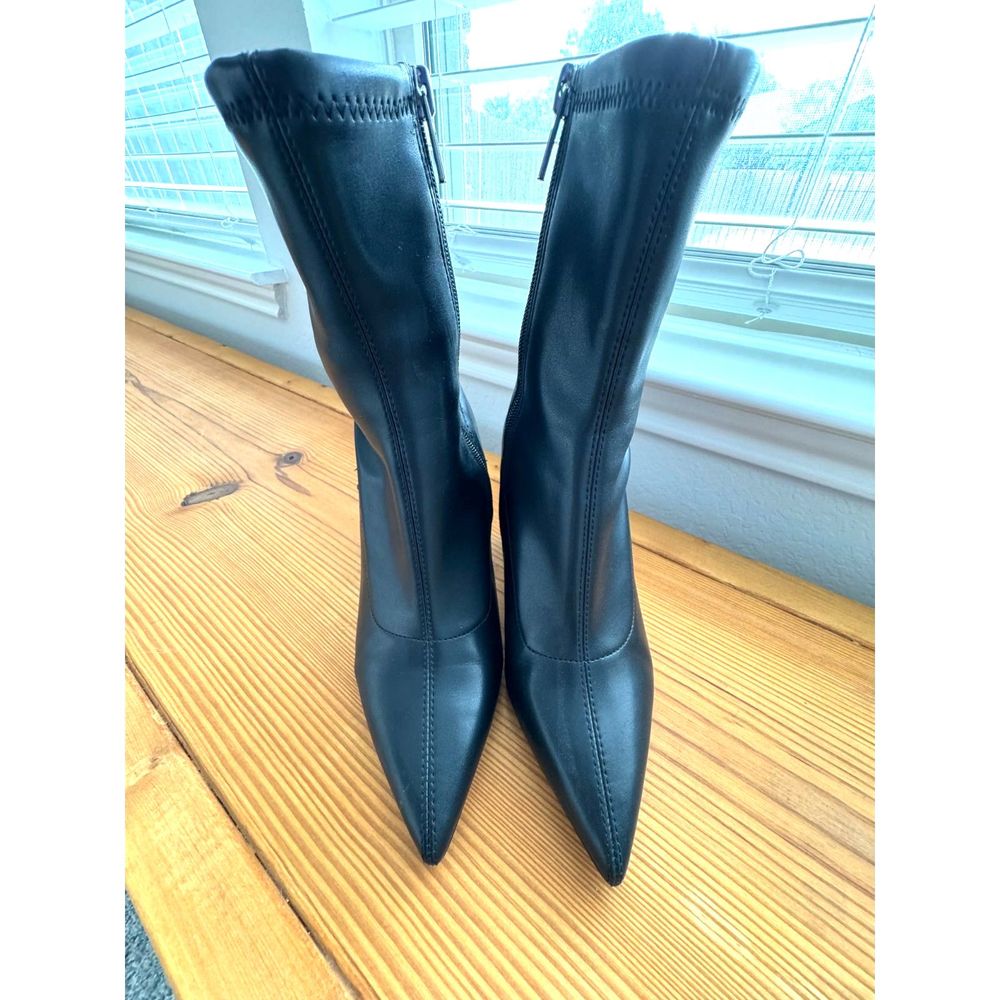 Steve Madden Chunky Heel Booties/BLK/Excellent Cond!/7 - Picture 1 of 9